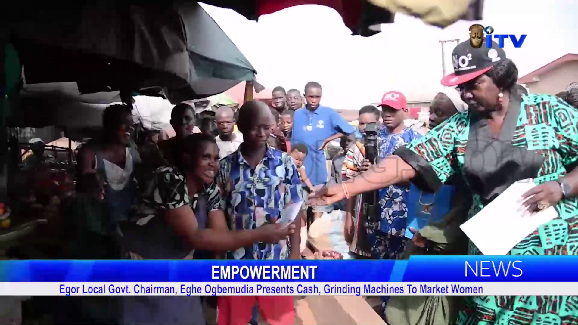 Egor Local Govt. Chairman, Eghe Ogbemudia Presents Cash, Grinding Machines To Market Women